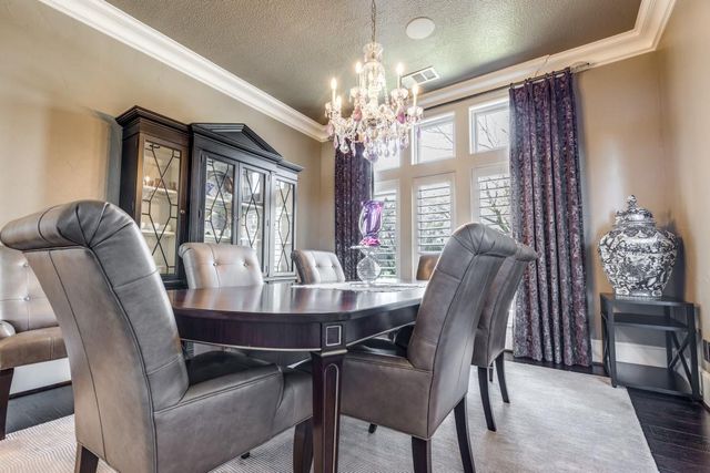 4 Island Green Court, Kingwood, TX 77339