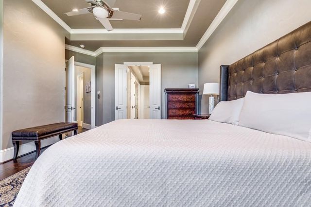 4 Island Green Court, Kingwood, TX 77339