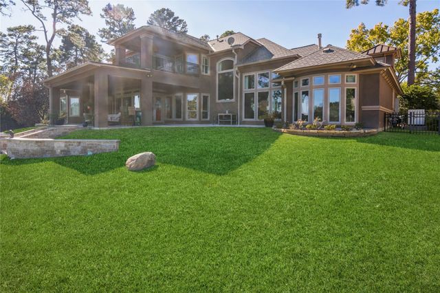 4 Island Green Court, Kingwood, TX 77339