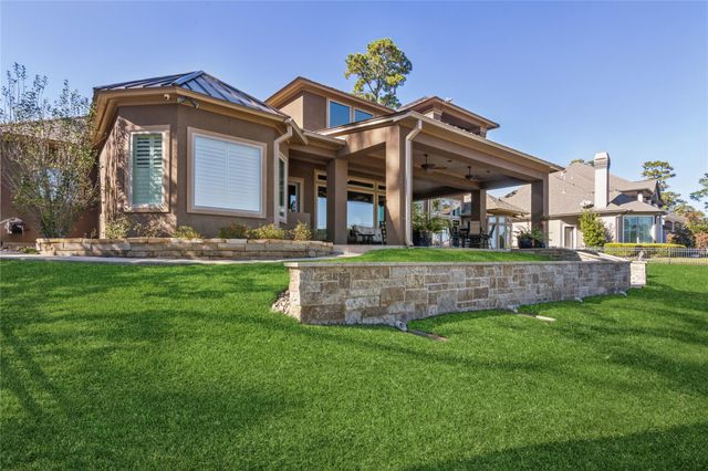 4 Island Green Court, Kingwood, TX 77339