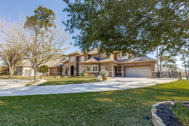 4 Island Green Court, Kingwood, TX 77339