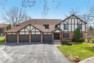8239 Mulberry Court 13C, Palos Hills, IL 60465
