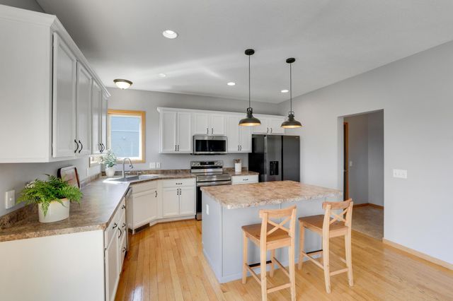 17554 Gerdine Path, Lakeville, MN 55044