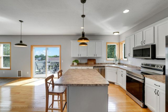 17554 Gerdine Path, Lakeville, MN 55044