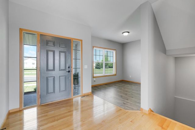 17554 Gerdine Path, Lakeville, MN 55044
