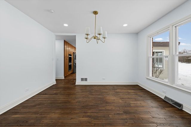 2527 Checker Road, Long Grove, IL 60047