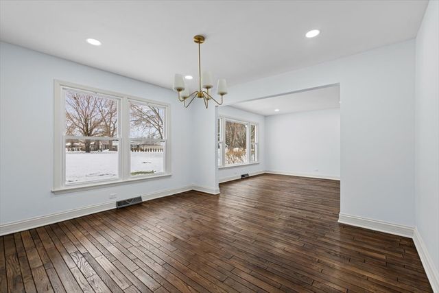 2527 Checker Road, Long Grove, IL 60047