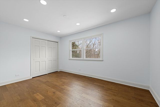 2527 Checker Road, Long Grove, IL 60047