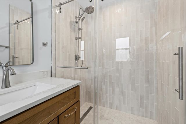 2527 Checker Road, Long Grove, IL 60047