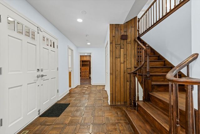 2527 Checker Road, Long Grove, IL 60047