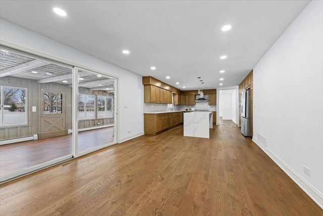 2527 Checker Road, Long Grove, IL 60047