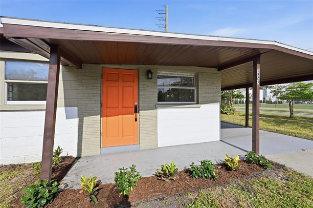 1302 14TH STREET E, Bradenton, FL 34208