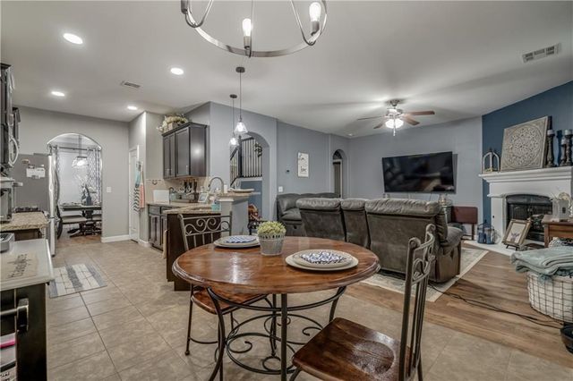 11008 SW 38th Circle, Mustang, OK 73064