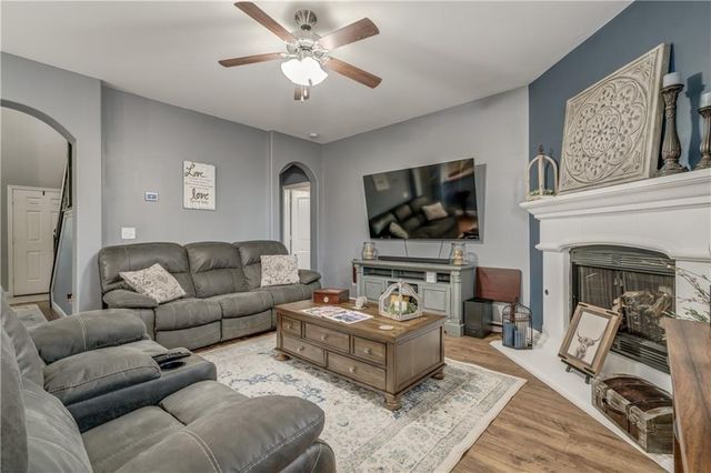 11008 SW 38th Circle, Mustang, OK 73064