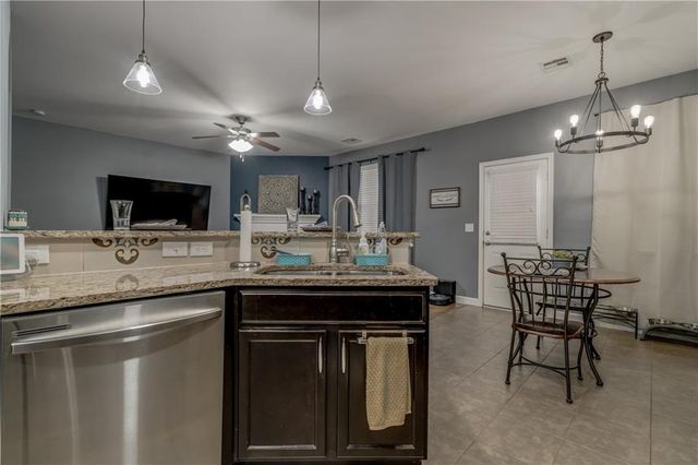 11008 SW 38th Circle, Mustang, OK 73064