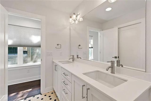 610 W 33rd ST, Austin, TX 78705