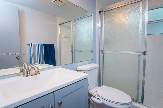 4650 Washington St 502, Hollywood, FL 33021