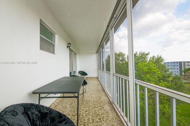 4650 Washington St 502, Hollywood, FL 33021