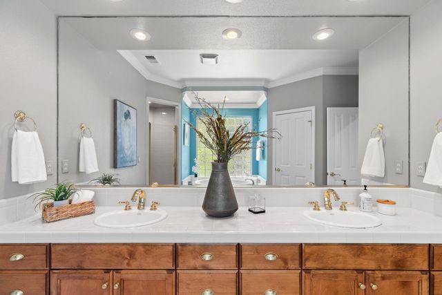 5036 Spanish Bay Cir, Stockton, CA 95219