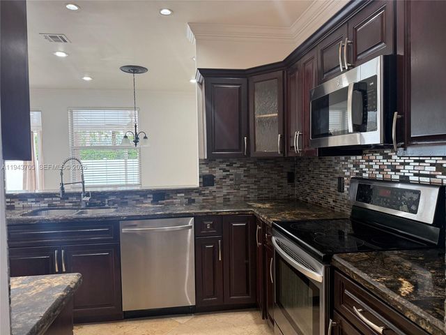 1474 NW 153rd Ln, Pembroke Pines, FL 33028