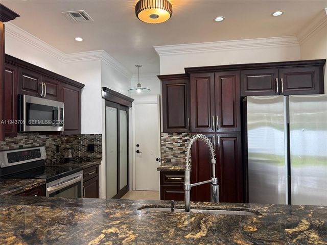 1474 NW 153rd Ln, Pembroke Pines, FL 33028