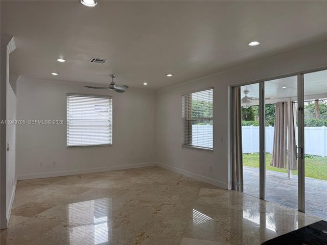 1474 NW 153rd Ln, Pembroke Pines, FL 33028