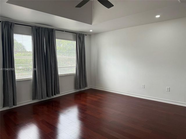 1474 NW 153rd Ln, Pembroke Pines, FL 33028