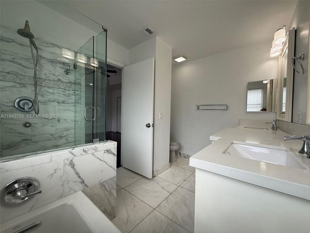 1474 NW 153rd Ln, Pembroke Pines, FL 33028