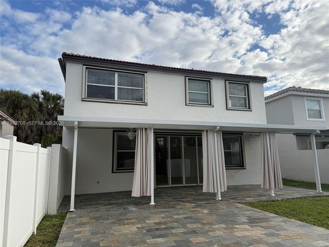 1474 NW 153rd Ln, Pembroke Pines, FL 33028