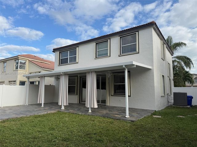 1474 NW 153rd Ln, Pembroke Pines, FL 33028