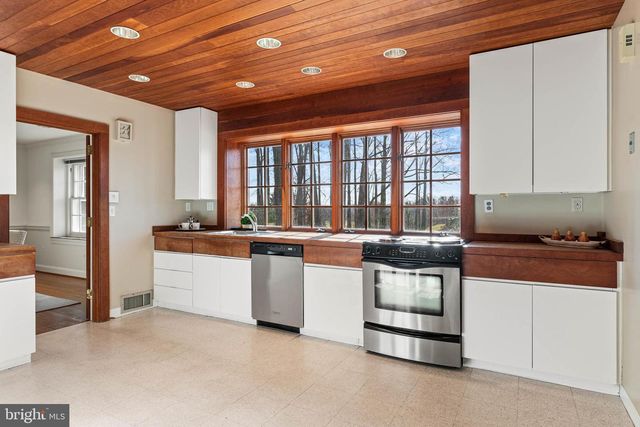 188 ABRAHAMS LN, Villanova, PA 19085