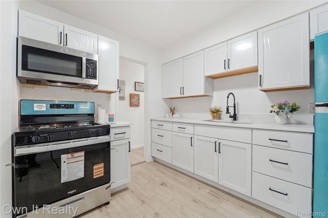 9964 Norborne, Redford Charter Township, MI 48239