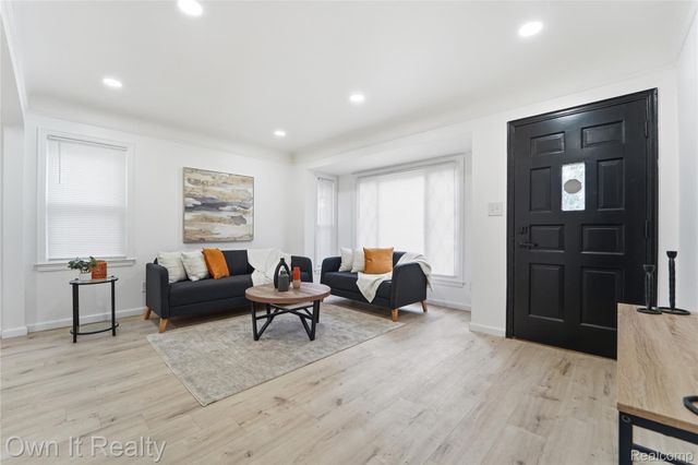 9964 Norborne, Redford Charter Township, MI 48239