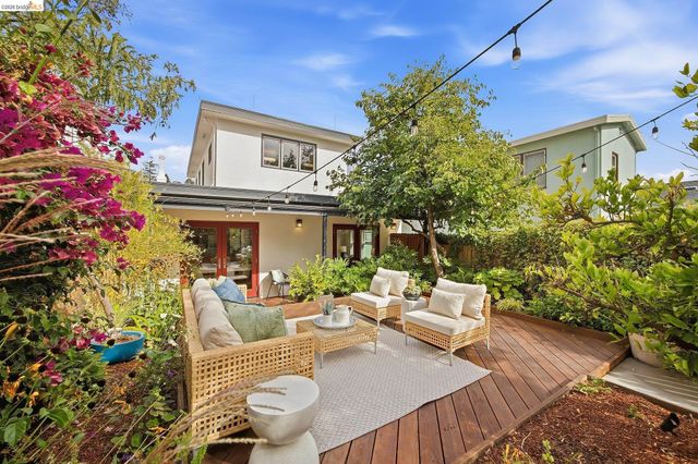 293 Santa Clara Ave., Oakland, CA 94610
