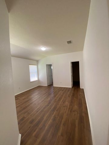 1119 Burgess DR, Leander, TX 78641