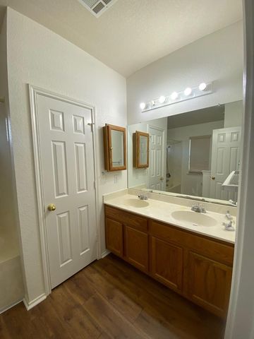 1119 Burgess DR, Leander, TX 78641