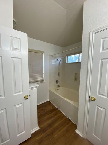 1119 Burgess DR, Leander, TX 78641