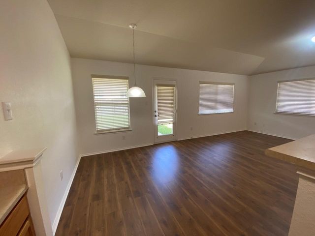 1119 Burgess DR, Leander, TX 78641