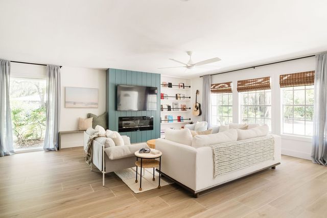 646 Honeysuckle Lane, Vero Beach, FL 32963