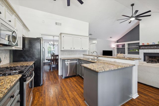 2420 Canter Lane, Conroe, TX 77384