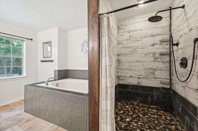 2420 Canter Lane, Conroe, TX 77384