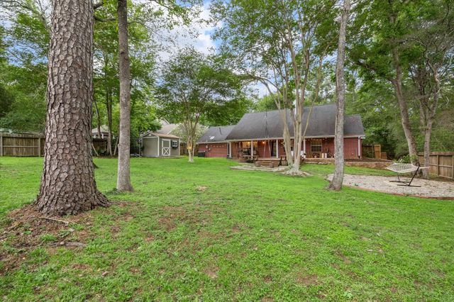 2420 Canter Lane, Conroe, TX 77384