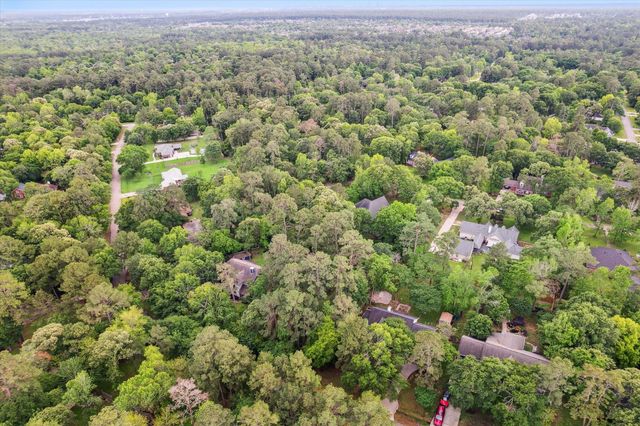 2420 Canter Lane, Conroe, TX 77384