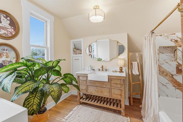 1816 E Nock Street, Milwaukee, WI 53207