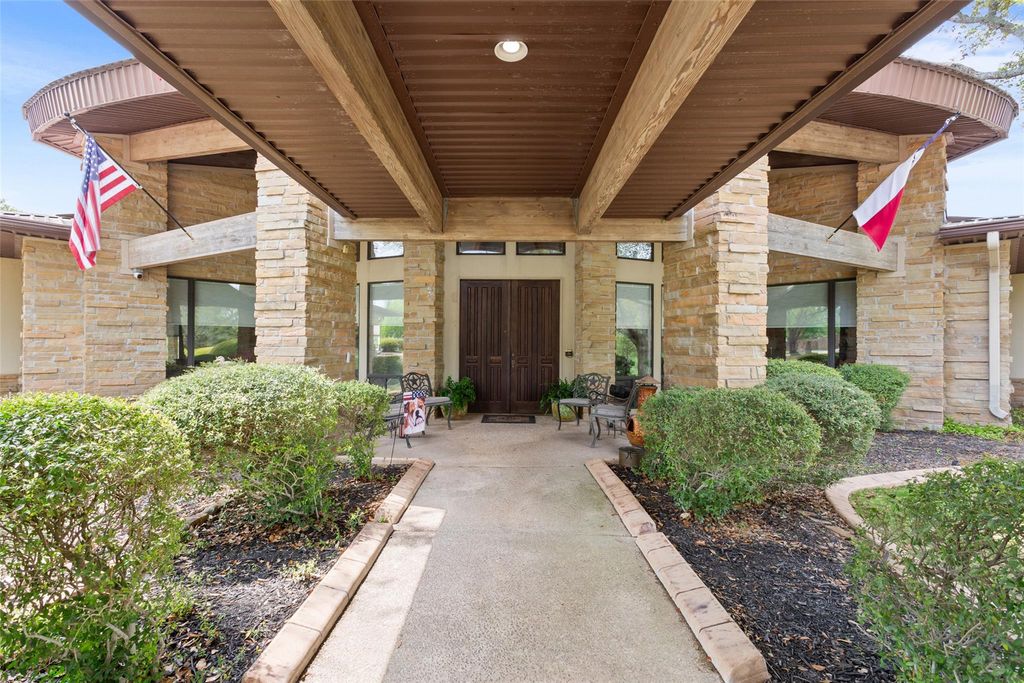 901 Blaylock DR, Salado, TX 76571