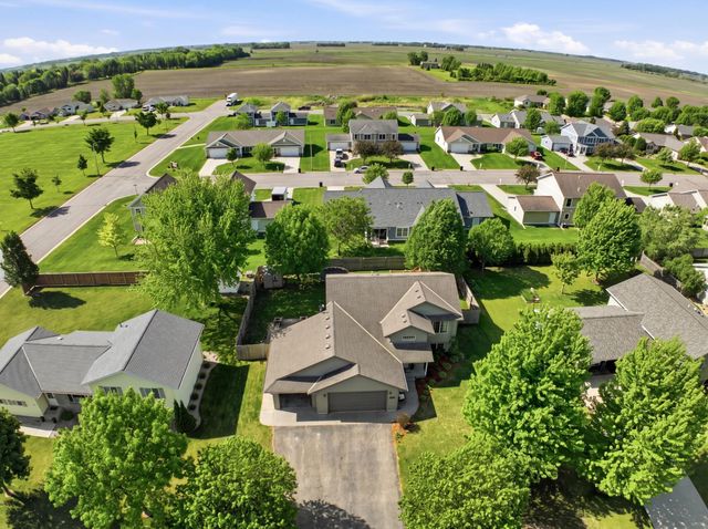 1705 Richland Avenue SW, Willmar, MN 56201