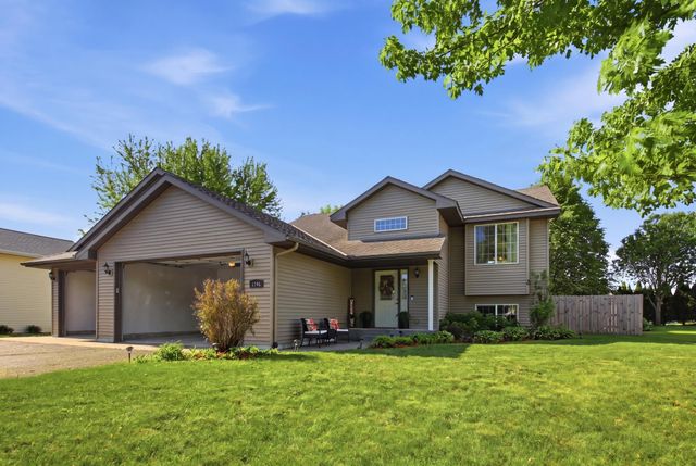 1705 Richland Avenue SW, Willmar, MN 56201