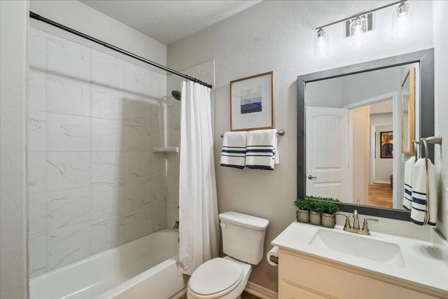 1928 Lakeside Ranch RD, Georgetown, TX 78633