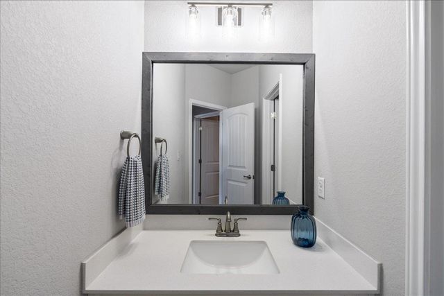 1928 Lakeside Ranch RD, Georgetown, TX 78633