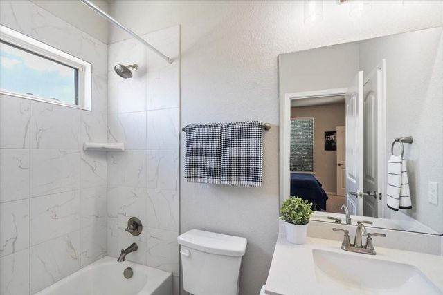 1928 Lakeside Ranch RD, Georgetown, TX 78633
